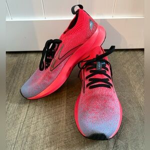 Brooks Levitate StealthFit 5 Tennis Shoes